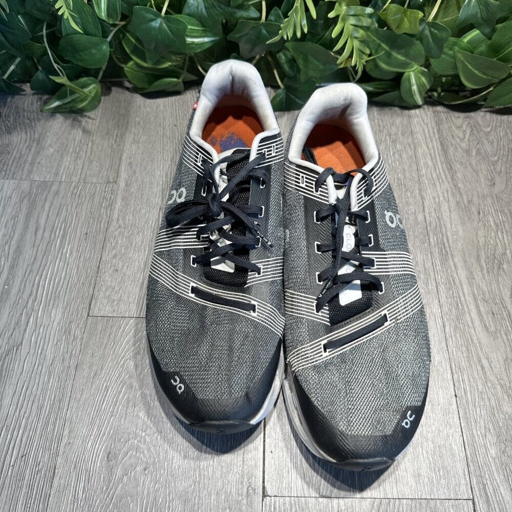 On Running CloudGo Men's Size 11.5 Running Athlet… - image 2